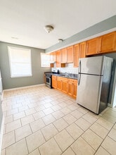 1204 N Lavergne Ave in Chicago, IL - Building Photo - Building Photo