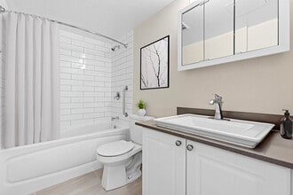 Park Ridge Place I-III in Ottawa, ON - Building Photo - Building Photo