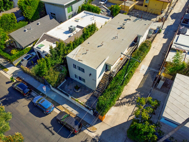 616 Vernon Ave in Venice, CA - Building Photo - Building Photo