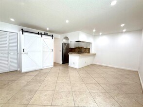 3032 Coral Ridge Dr in Coral Springs, FL - Building Photo - Building Photo