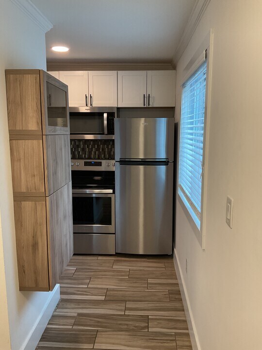 951 Hollywood St, Unit D in Charlotte, NC - Building Photo