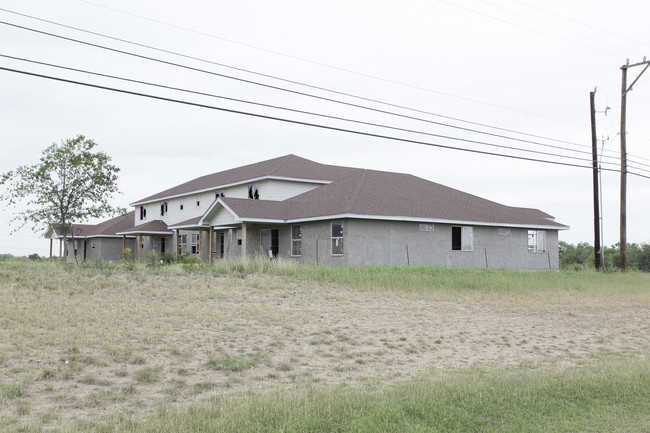 18497 S Tx-16 Hwy in Von Ormy, TX - Building Photo - Building Photo