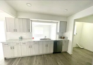 2049 Gloria Cir in Palm Bay, FL - Building Photo - Building Photo