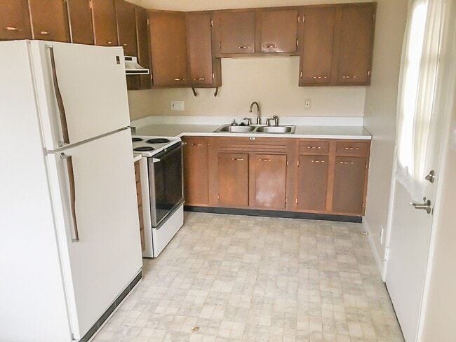 106 Simpson St in Crawfordsville, IN - Building Photo - Building Photo