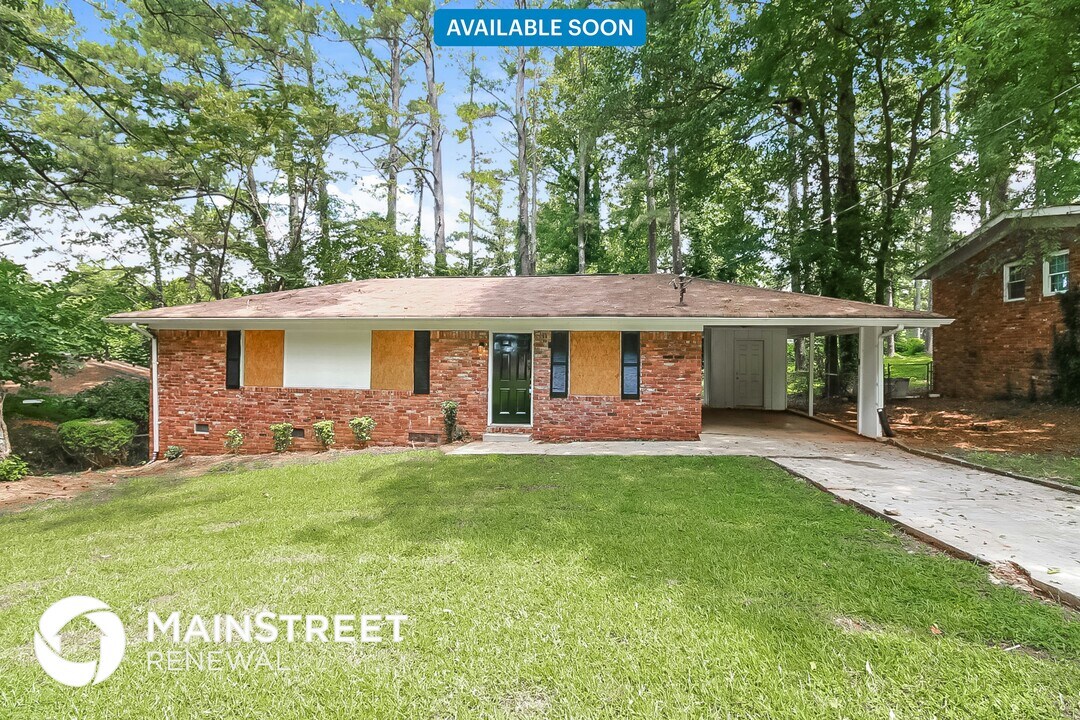 3908 Bonnie Ln SE in Atlanta, GA - Building Photo