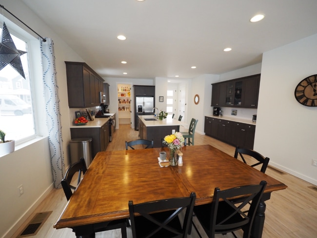 1504 New Holland Dr in Bozeman, MT - Foto de edificio - Building Photo