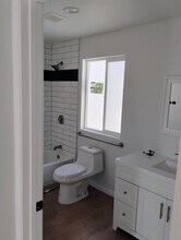 11812 Berendo Ave in Los Angeles, CA - Building Photo - Building Photo