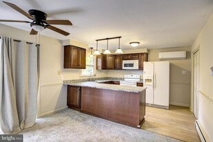 107 E 6th St in Lansdale, PA - Building Photo