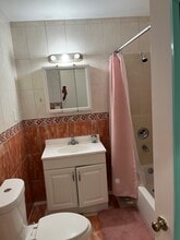 360 NW 58th Ave, Unit Apartment/in law Qtr in Miami, FL - Building Photo - Building Photo