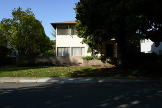 245 Waverley St in Menlo Park, CA - Building Photo - Building Photo