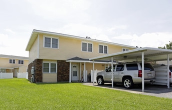 Village at Federal City - MilitaryHousing in New Orleans, LA - Foto de edificio - Building Photo