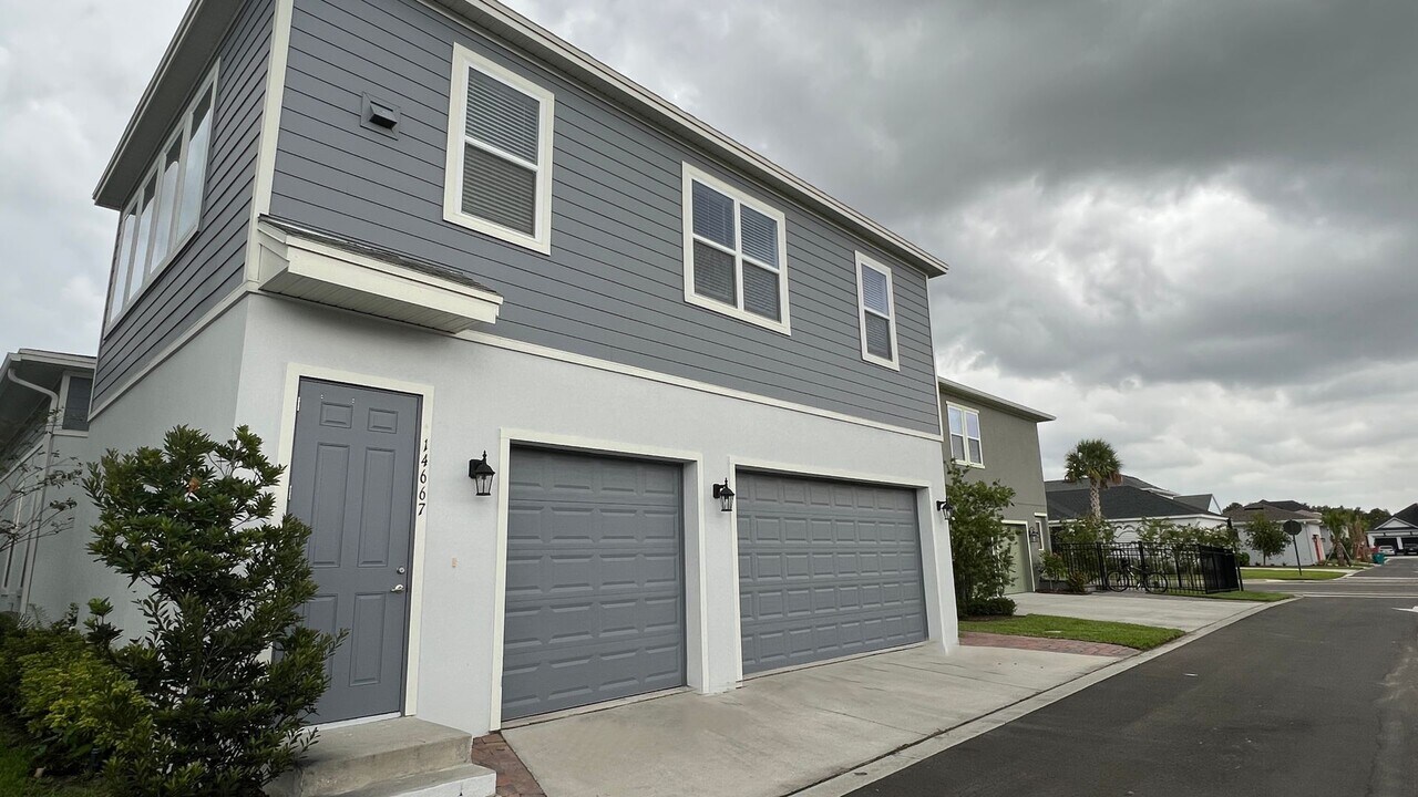 14667 Englert Alley in Orlando, FL - Building Photo