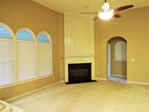 985 Martin Field Dr in Lawrenceville, GA - Building Photo - Building Photo