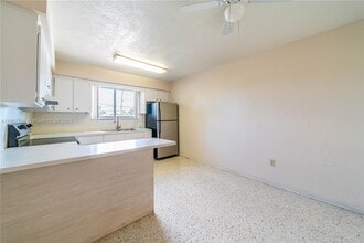 23 NW 33rd Ave in Miami, FL - Building Photo - Building Photo