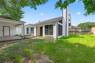 8538 Triple Crown Dr in Houston, TX - Building Photo - Building Photo