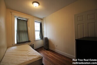 1868 Commonwealth Ave in Boston, MA - Building Photo - Building Photo