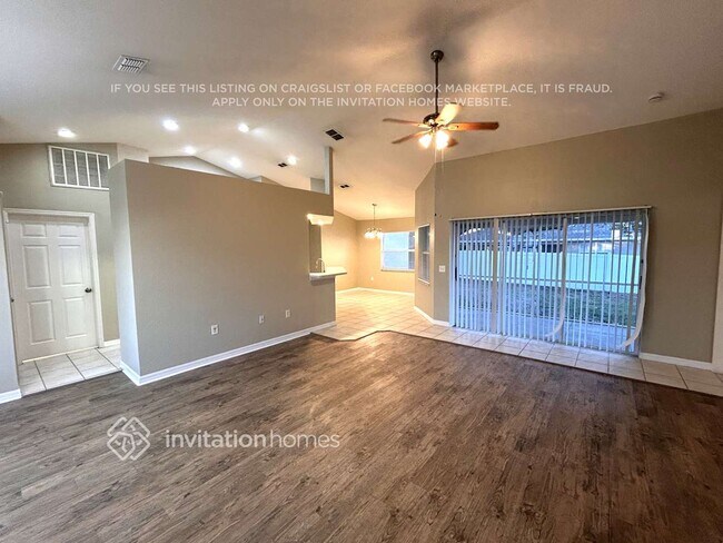 2541 Pine Valley Dr in Lakeland, FL - Building Photo - Building Photo