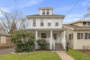 236 Montgomery St in Highland Park, NJ - Building Photo