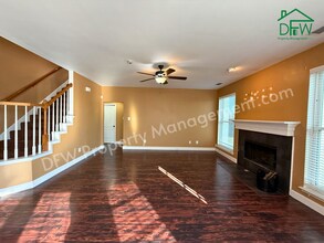 117 Hanover St in Grand Prairie, TX - Foto de edificio - Building Photo