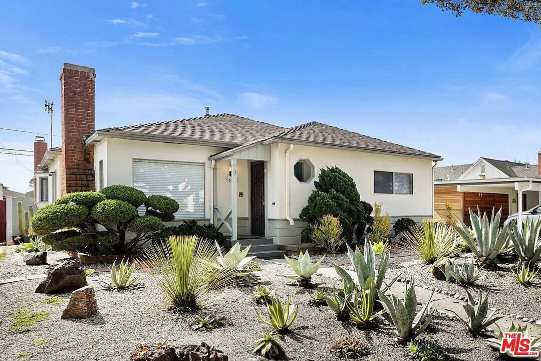 1334 Pine St in Santa Monica, CA - Building Photo
