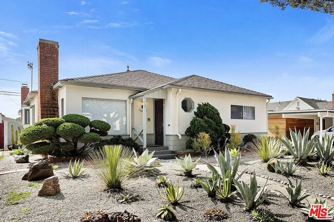 property at 1334 Pine St