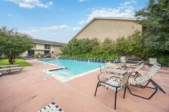 3131 Cummins St in Houston, TX - Building Photo - Building Photo