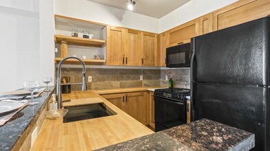 668 S Lane St in Seattle, WA - Building Photo - Building Photo