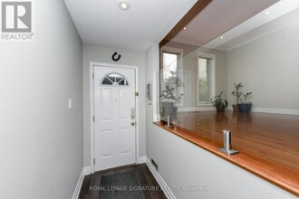 3162 Folkway Dr in Mississauga, ON - Building Photo - Building Photo