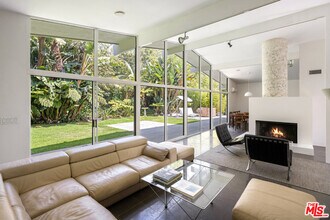 30611 Las Estrellas Dr in Malibu, CA - Building Photo - Building Photo