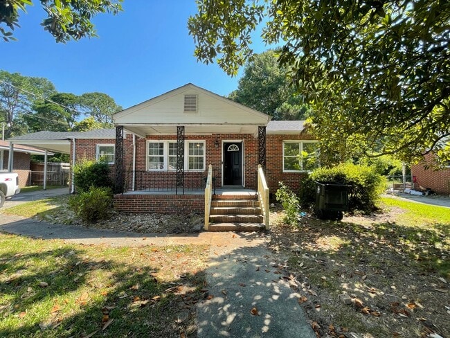 property at 1214 Elizabeth Rd W