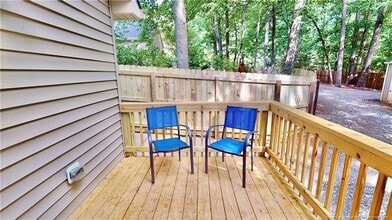 2406 Rockwood Dr in Sanford, NC - Building Photo - Building Photo