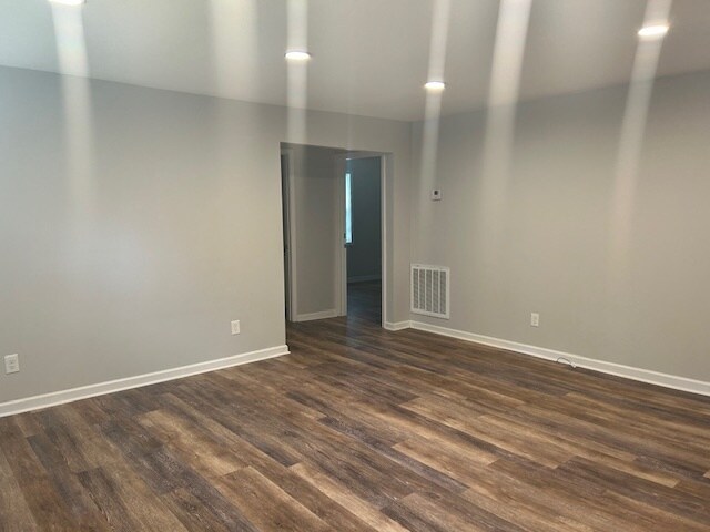 1225 E Jefferson St in Pulaski, TN - Building Photo - Building Photo