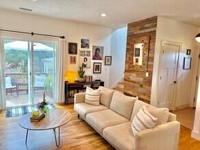 186 Moody Ave in Candler, NC - Building Photo - Building Photo
