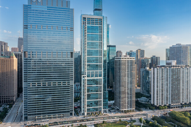 340 On The Park in Chicago, IL - Foto de edificio - Building Photo