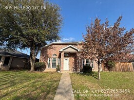 805 Hillbrooke Dr in Arlington, TX - Building Photo