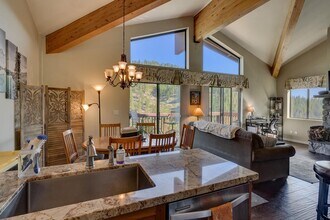 400 Fairview Blvd in Incline Village, NV - Building Photo - Building Photo