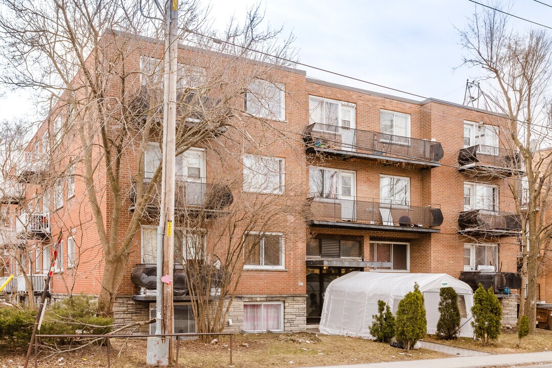 4610 Plamondon Av in Montréal, QC - Building Photo