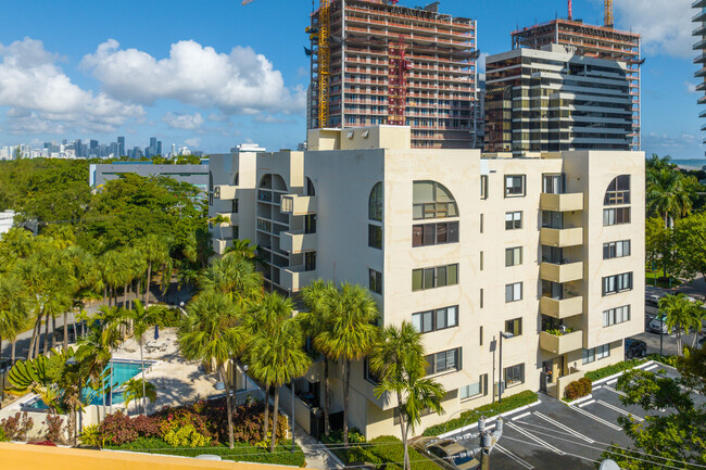 Tigertail Bay in Miami, FL - Building Photo - Building Photo