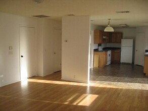 3108 Spenrock Ct in Denton, TX - Foto de edificio - Building Photo