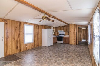 111 Clover Ridge Dr in Dudley, NC - Building Photo - Building Photo