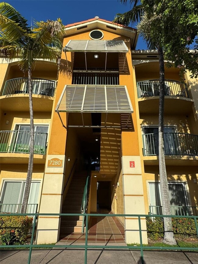 7280 NW 114th Ave in Doral, FL - Building Photo - Building Photo