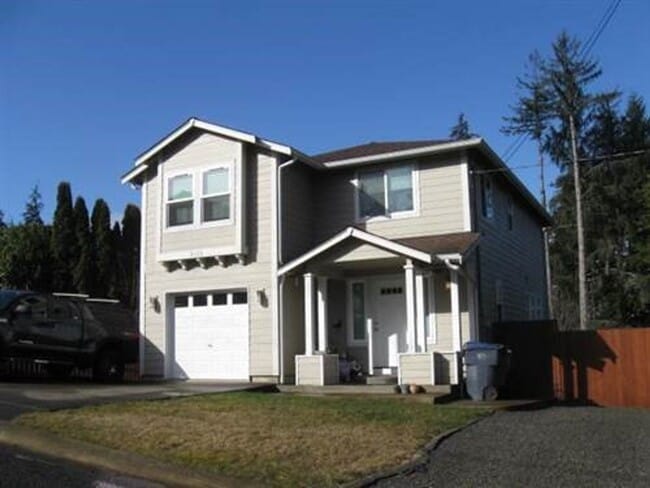 property at 1315 Pioneer Blvd