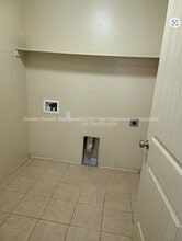 921 Prairie Wind Way in Mustang, OK - Building Photo - Building Photo