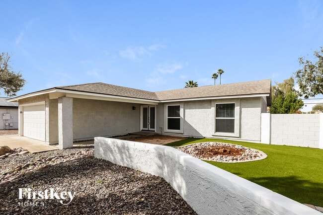 1746 E Redfield Rd in Tempe, AZ - Building Photo - Building Photo