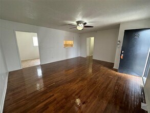 4921 Crawford St in Houston, TX - Building Photo - Building Photo