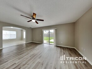 4409 Reynolds Creek Ave in Plant City, FL - Building Photo - Building Photo