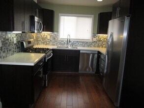 1103 Jensen Dr in Pittsburg, CA - Building Photo - Building Photo