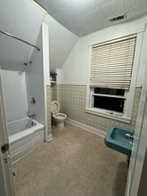374 Portland St in Dartmouth, NS - Building Photo - Building Photo