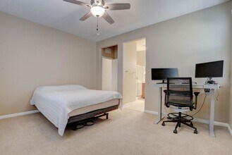 10931 Sardinia Sands Dr in Las Vegas, NV - Building Photo - Building Photo