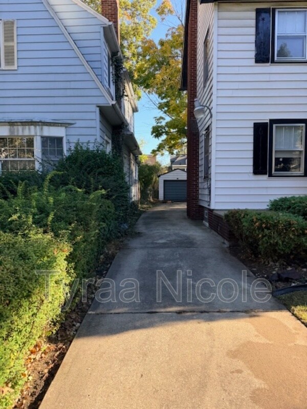 4235 Glendale Ave in Detroit, MI - Building Photo - Building Photo